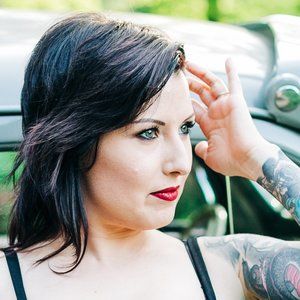 Meet your Posher, Miriam